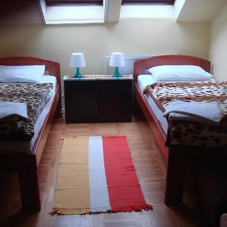 Roza Es Apartmanhaz Aparthotel 3*