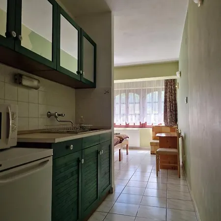 Aparthotel Roza Es Apartmanhaz