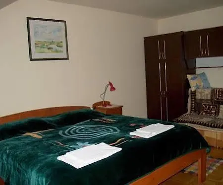 Roza Es Apartmanhaz Esztergom