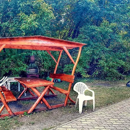 Roza Es Apartmanhaz Aparthotel 3*