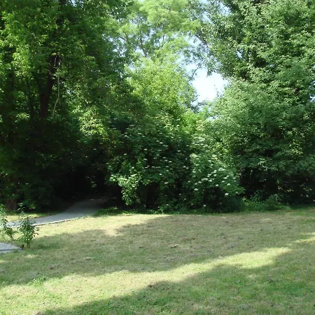 Roza Es Apartmanhaz Esztergom