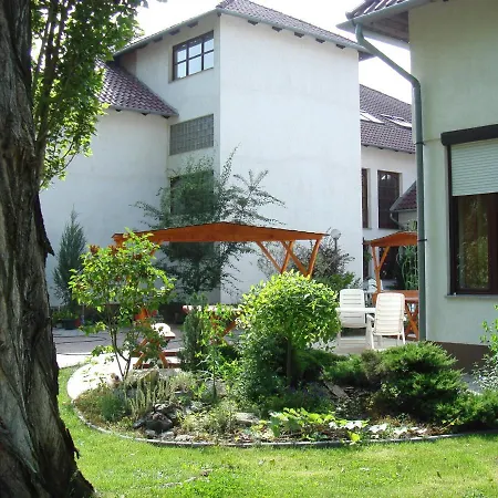 Aparthotel Roza Es Apartmanhaz Esztergom