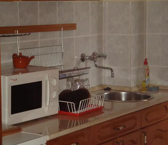 Hotel Roza Es Apartmanhaz