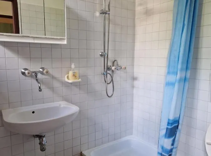 Hotel Roza Es Apartmanhaz