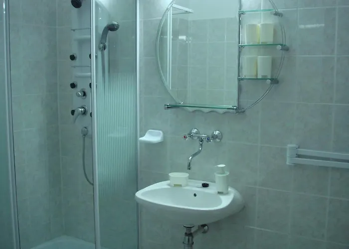 Roza Es Apartmanhaz 3* Esztergom