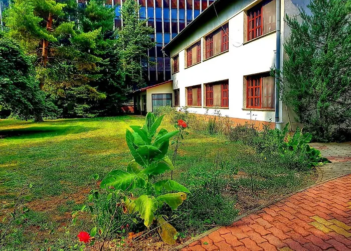 Roza Es Apartmanhaz 3* Esztergom