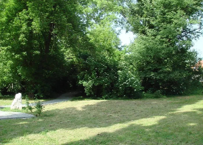 Roza Es Apartmanhaz Esztergom