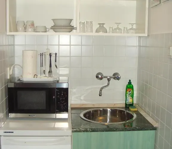 Hotel Roza Es Apartmanhaz